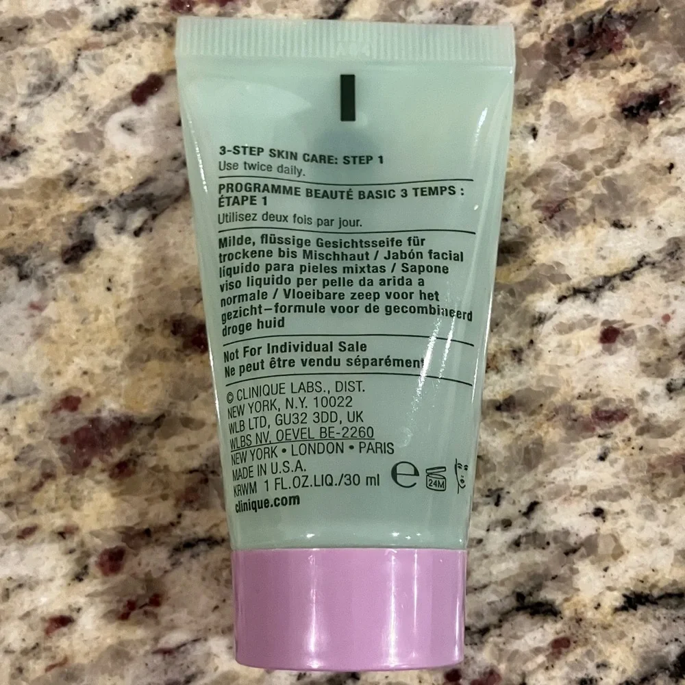 Clinique x Jonathan Cohen Collab Bag + 6 pcs Clinique Skincare Lipstick Set Gift - Picture 8 of 10